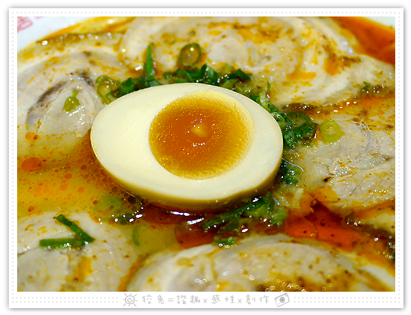 [台南食記] 九州麵屋深夜食堂~賣到凌晨兩點！自製麵條與天然湯頭！奶油玉米拉麵&辣味噌拉麵‧叉燒肉片群起圍攻！