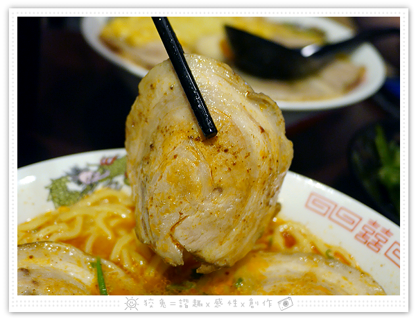 [台南食記] 九州麵屋深夜食堂~賣到凌晨兩點！自製麵條與天然湯頭！奶油玉米拉麵&辣味噌拉麵‧叉燒肉片群起圍攻！