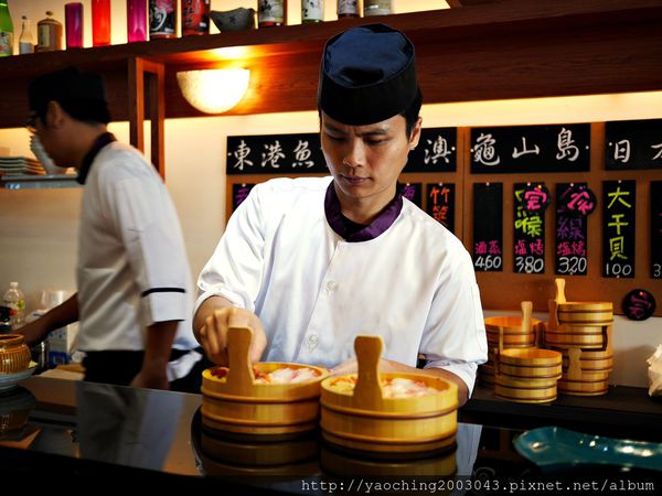高雄三民區- 福川町-滿盛爆料的海鮮丼上桌囉