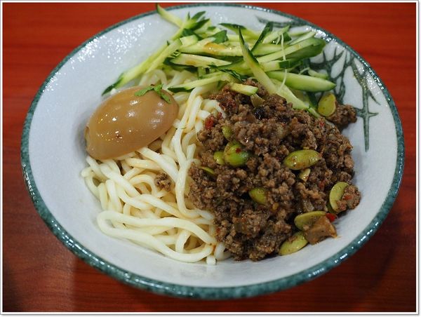 【食】【桃園】膳知坊 - 麵進了酸白菜鍋的時候 【食】【桃園】膳知坊 - 麵進了酸白菜鍋的時候
