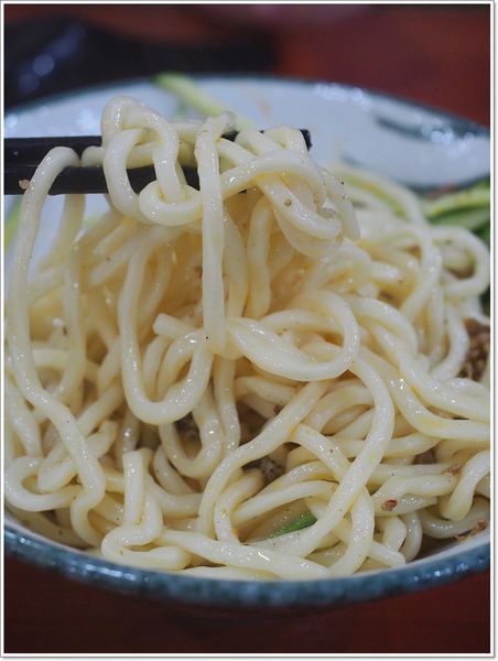 【食】【桃園】膳知坊 - 麵進了酸白菜鍋的時候 【食】【桃園】膳知坊 - 麵進了酸白菜鍋的時候