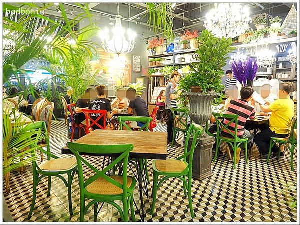 【食】【台中】Thai J泰式料理餐廳．在被優雅綠意包圍的秘密花園中吃正宗清邁風泰國菜
