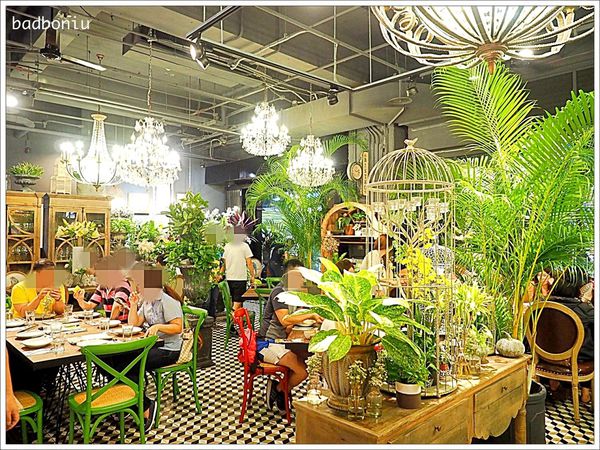 【食】【台中】Thai J泰式料理餐廳．在被優雅綠意包圍的秘密花園中吃正宗清邁風泰國菜