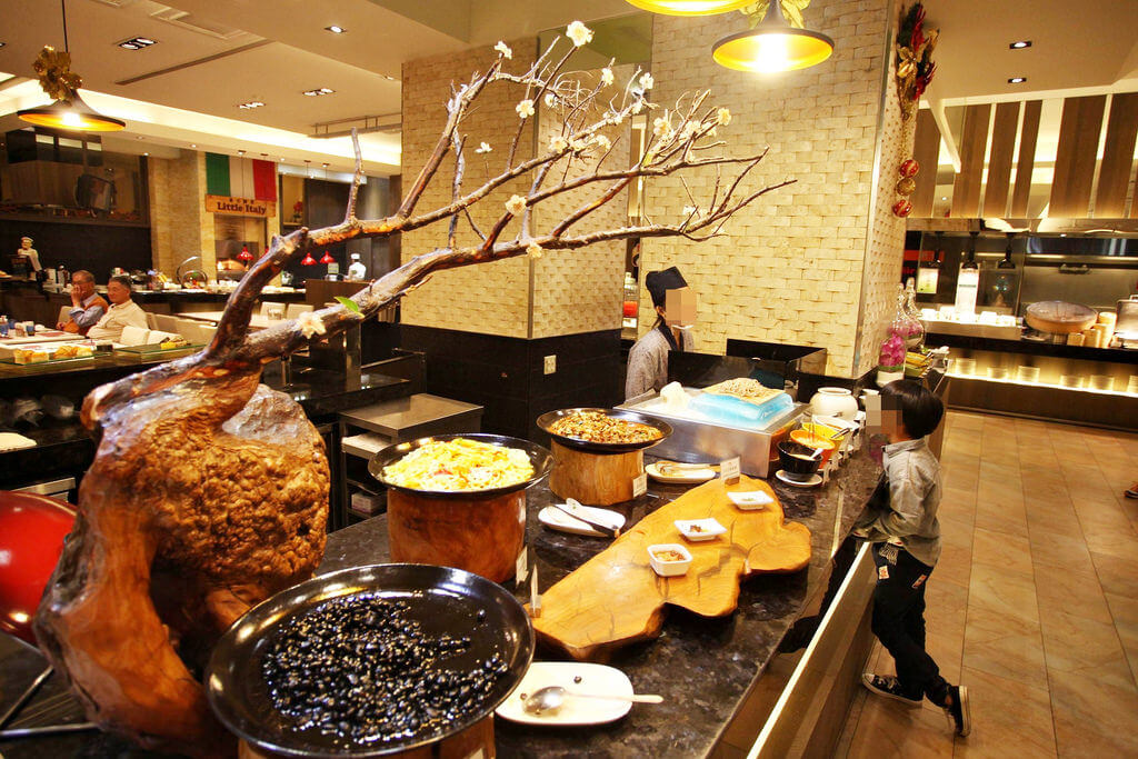 【高雄】大八TOP自助餐│環遊世界一大圈.桑尼瘦不了 【高雄】大八TOP自助餐│環遊世界一大圈.桑尼瘦不了