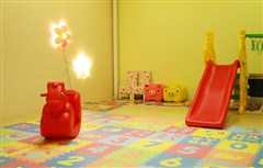 夜間幼兒遊戲室