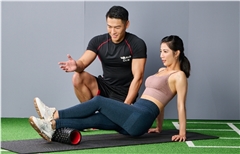 專業健身教練筋膜放鬆指導